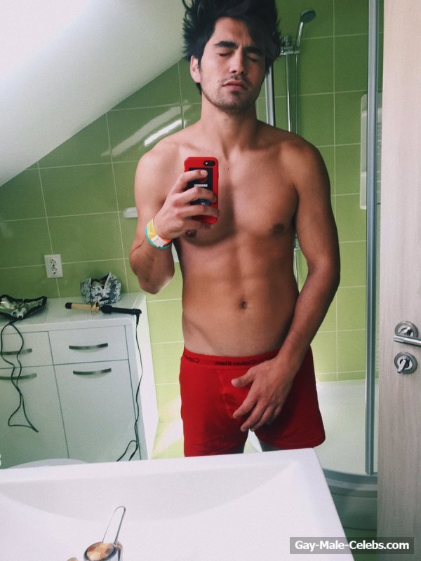 Free Instagram YouTube Star Toddy Smith Nude And Sexy Photos 17Gay