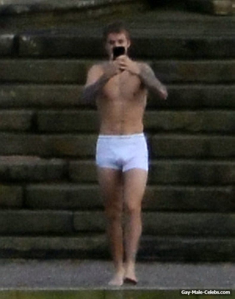 Justin Bieber Paparazzi Underwear Outdoors Photos