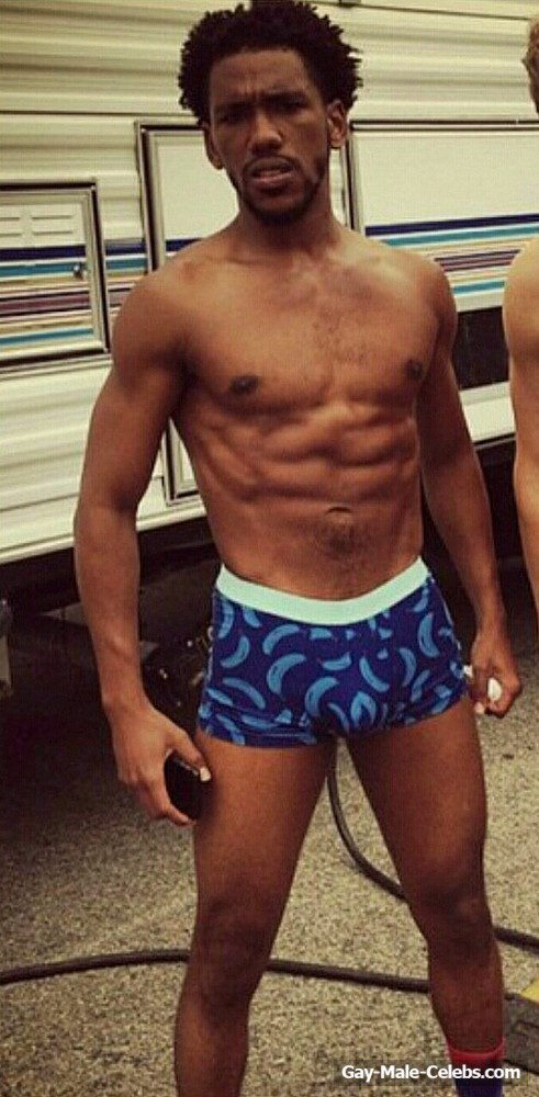 Brandon Mychal Smith Shirtless and Underwear Selfie