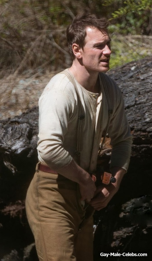 Michael Fassbender Flashing His Cock While Pissing