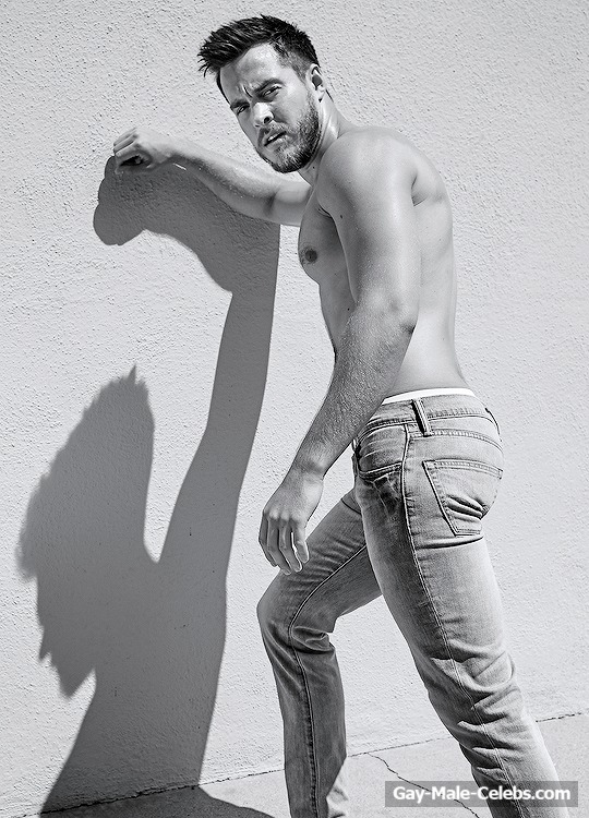 American actor Chris Wood Sexy Shirtless Photoshoot