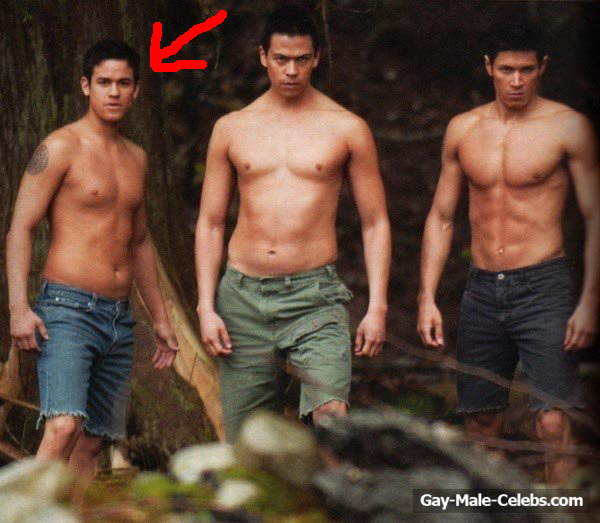 Twilight Actor Bronson Pelletier Caught Peeing at LAX Airport