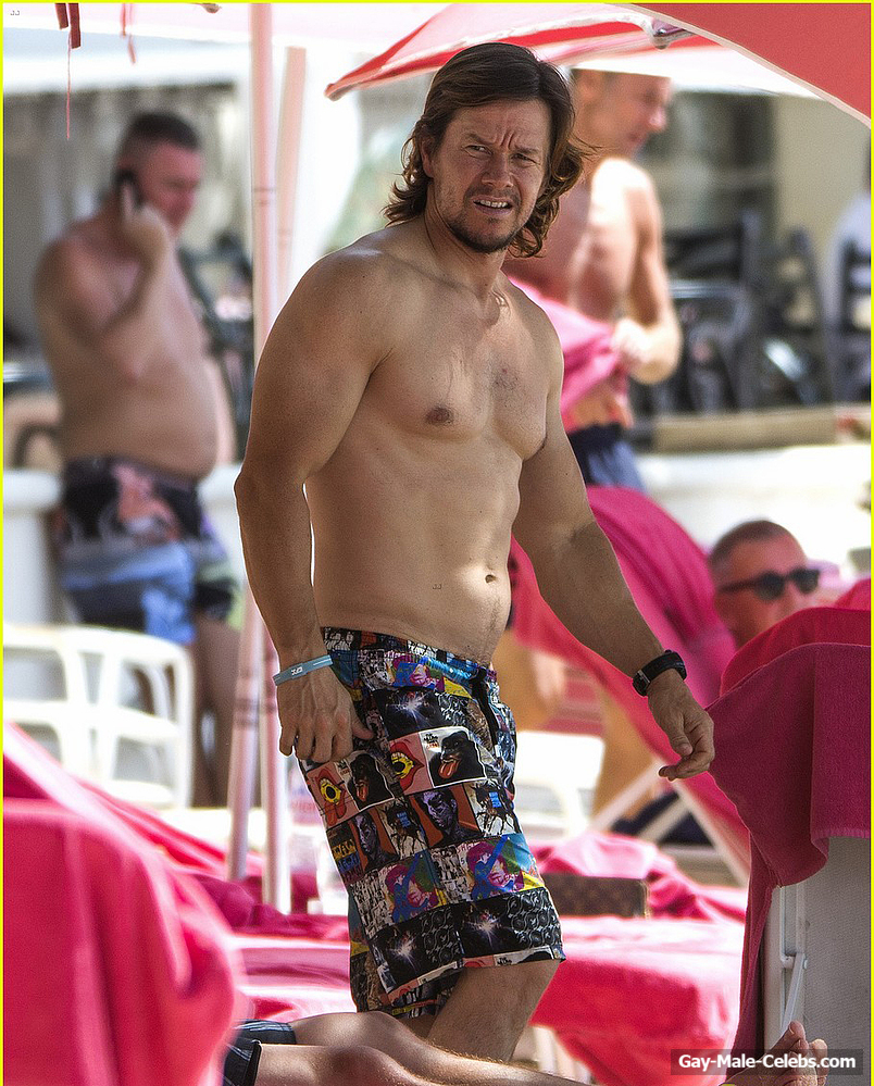 Mark Wahlberg Paparazzi Shirtless Beach Photos