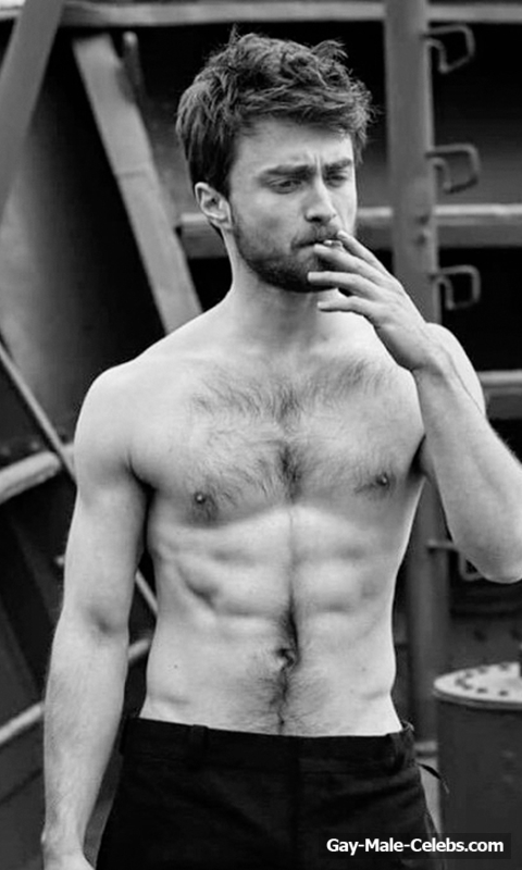 Daniel Radcliffe Frontal Nude And Sexy Photos - Gay-Male -5518