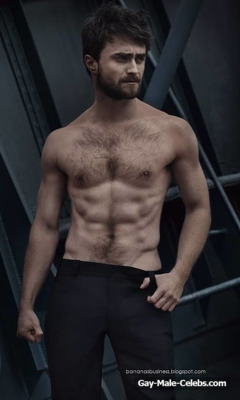 Daniel Radcliffe Frontal Nude and Sexy Photos