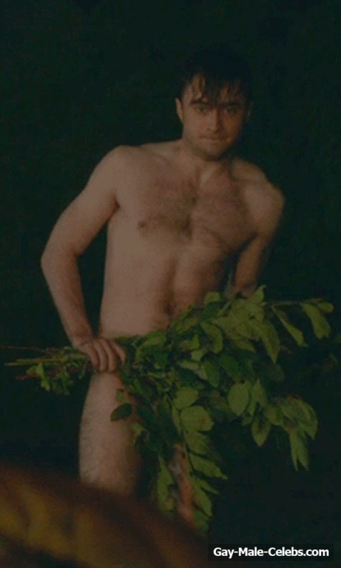 Daniel Radcliffe Frontal Nude and Sexy Photos