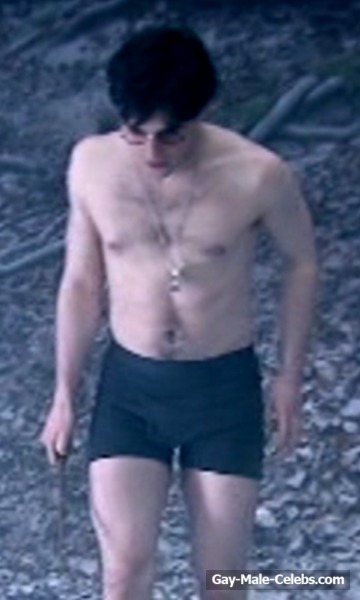 Daniel Radcliffe Frontal Nude and Sexy Photos