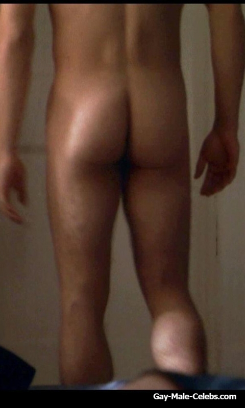 Ryan Phillippe Shirtless and Nude Ass Pics.