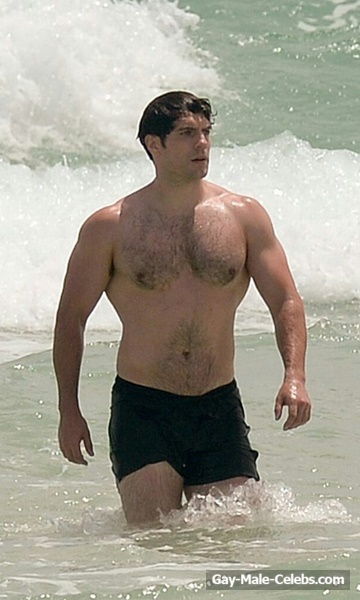 Henry Cavill Nude and Sexy Photos