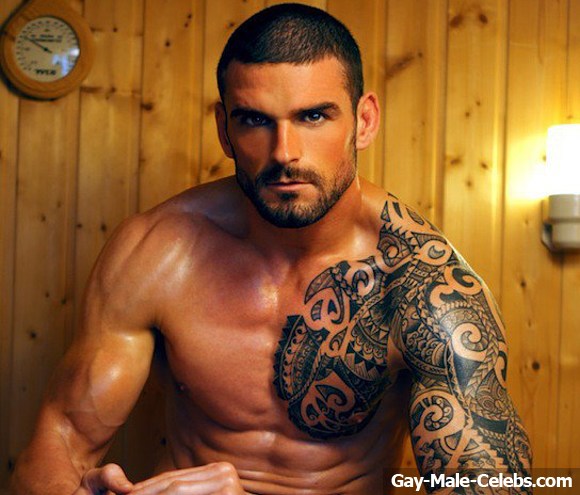 Stuart Reardon Nude