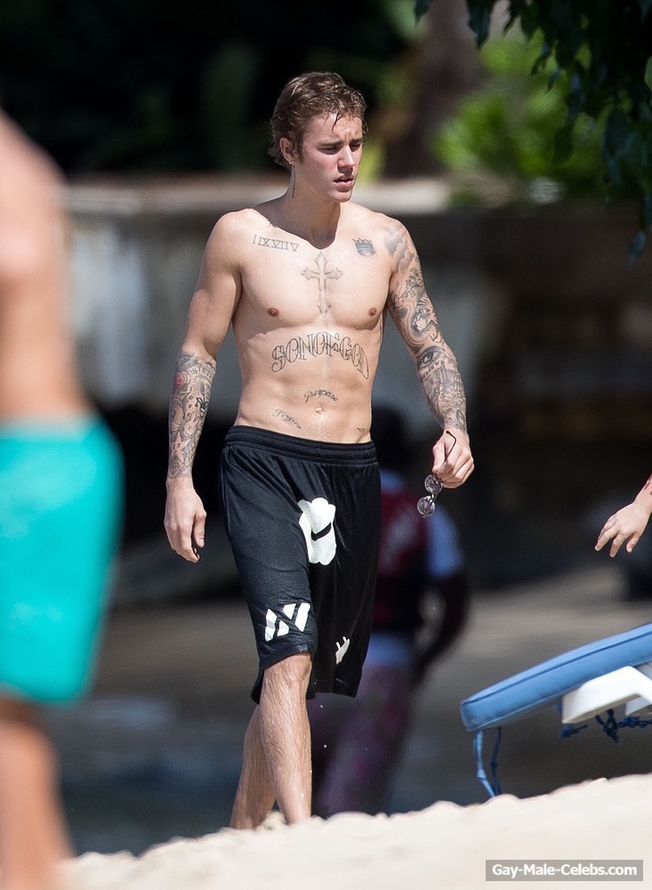 Justin Bieber Paparazzi Sexy Shirtless Photos