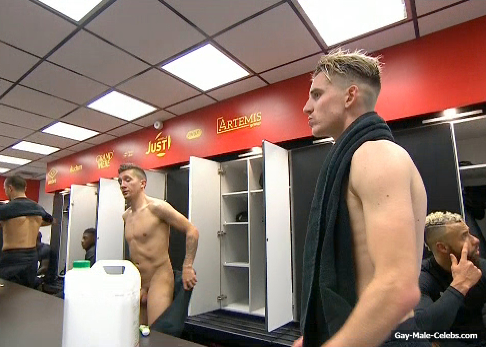 Mathias Autret Flashing His Great Cock In The Locker Room