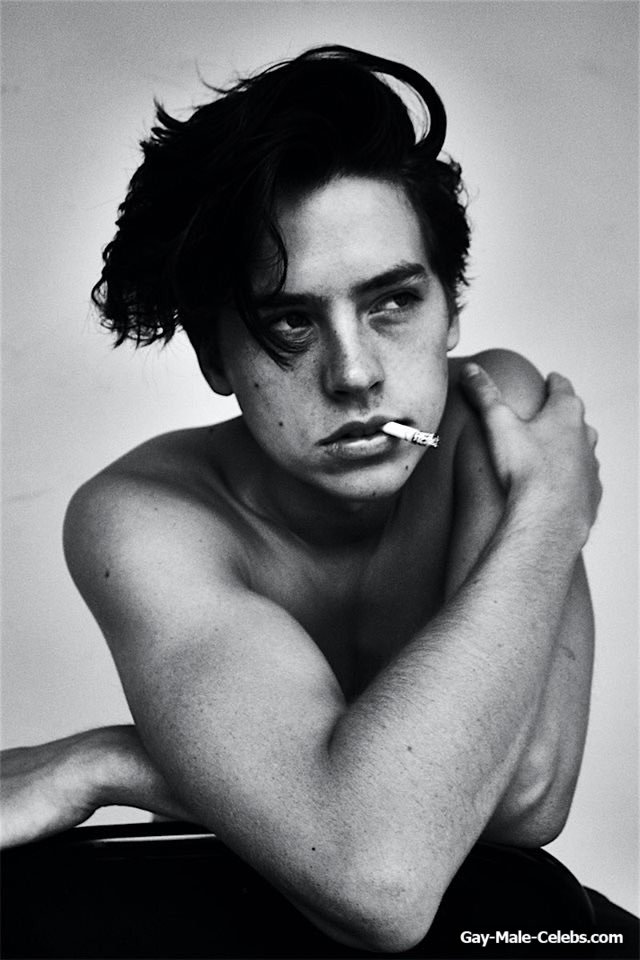 Cole Sprouse Sexy Shirtless Photoshoot