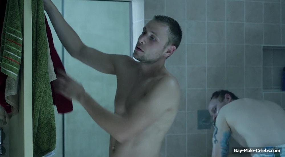 Actor Max Riemelt Frontal Nude in Freier Fall