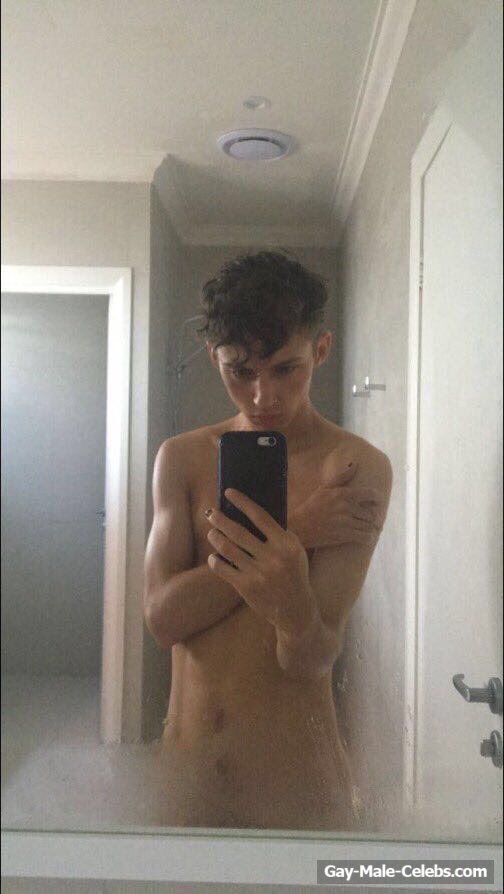 Troye Sivan Shooting His Penis and Asshole In The Mirror.