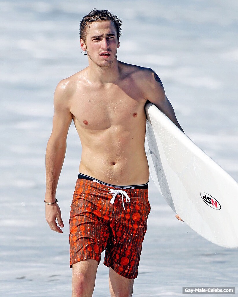 Kendall Schmidt Paparazzi Shirtless Beach Photos