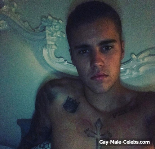 Justin Bieber Nude and Close Up Selfie Photos