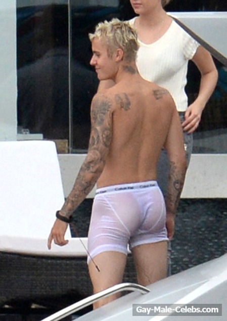 Justin Bieber Nude and Close Up Selfie Photos