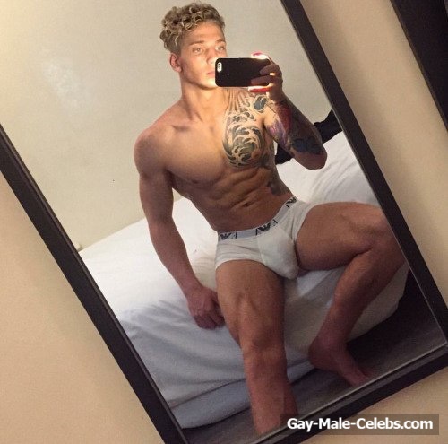 Brandon Myers Frontal Nude and Underwear Selfie