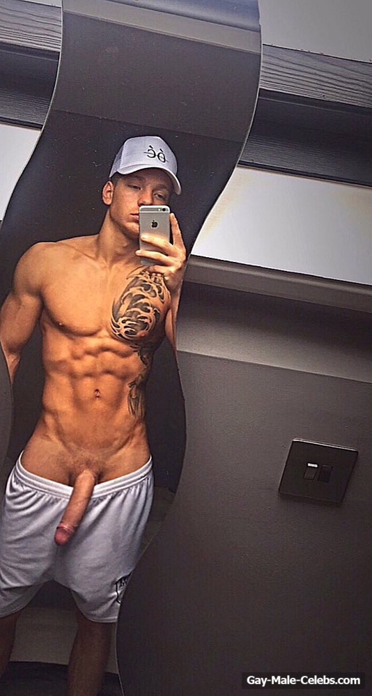 Brandon Myers Frontal Nude and Underwear Selfie