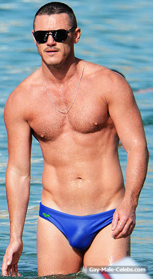 Luke Evans Underwear and Huge Bulge Photos