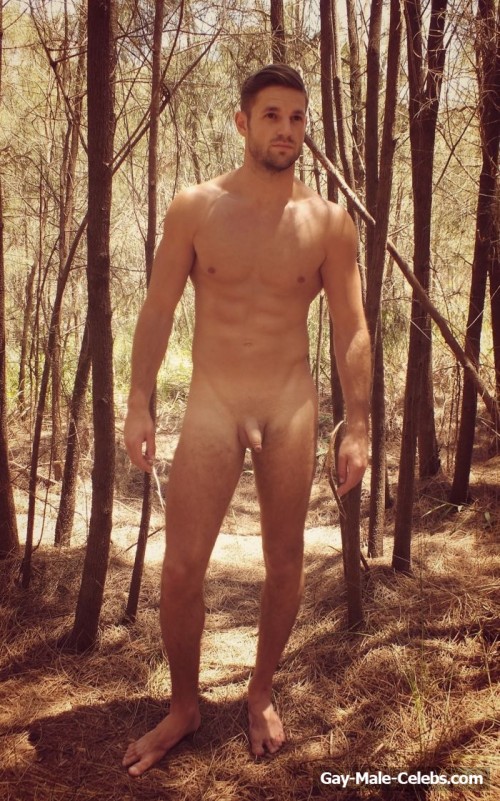 Luke Casey Frontal Nude and Underwear Photos