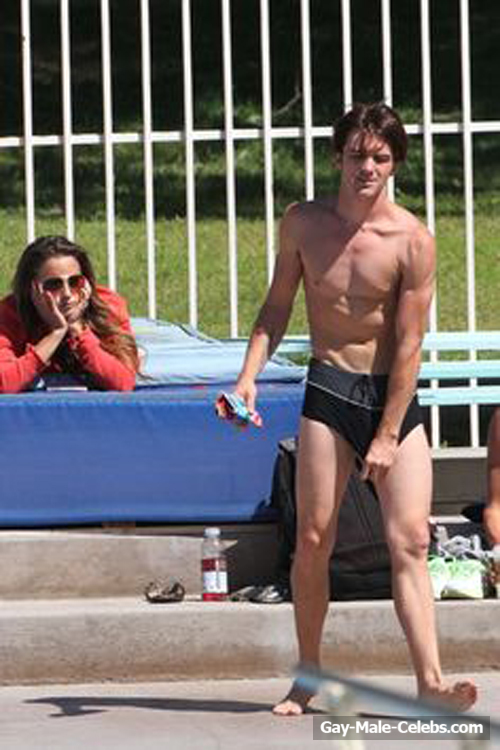 Drake Bell Shirtless and Bulge Photos