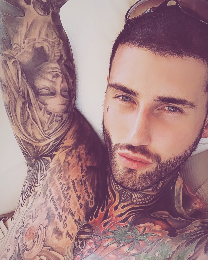 Big Brother’s Star Jeremy McConnell Leaked Nude Selfie and Hot Gay Moments