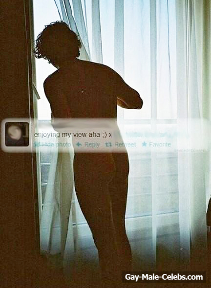 Harry Styles Leaked Frontal Nude and Sexy Photos