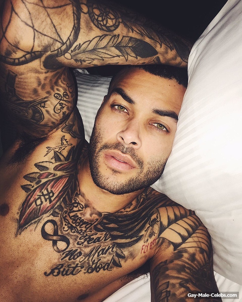 Don Benjamin Leaked Frontal Nude Selfie