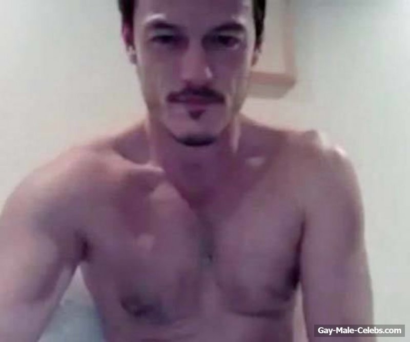 Results for : luke evans cam4