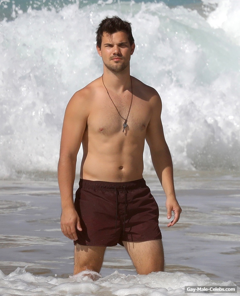 Taylor Lautner Shirtless On The Beach