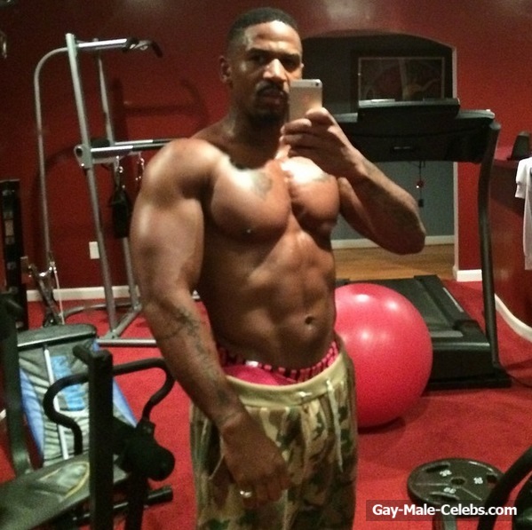 American Musician Stevie J Leaked Frontal Nude Photos