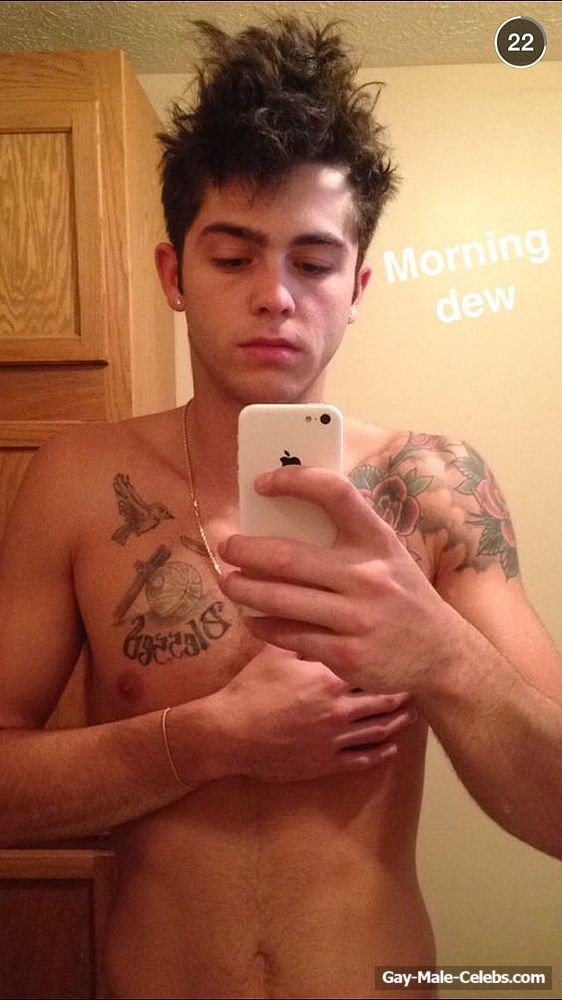 Nate Maloley Leaked Frontal Nude Selfie