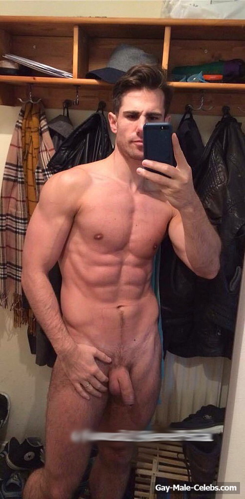 Peter McPherson Leaked Frontal Nude Selfie In The Mirror