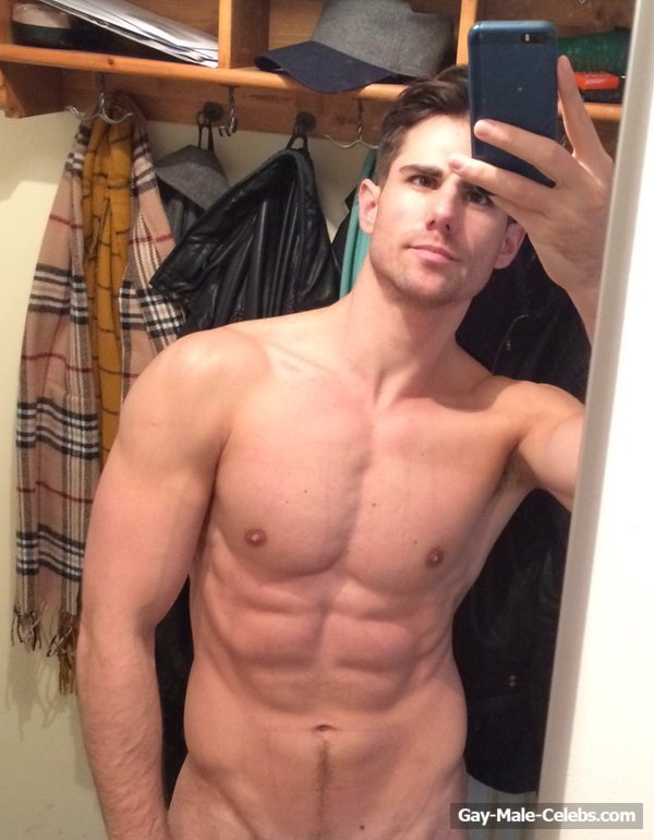 Peter McPherson Leaked Frontal Nude Selfie In The Mirror