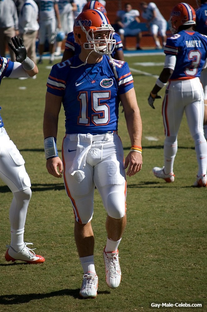 30 years old sportsman Tim Tebow is very popular in the United States