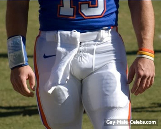 Tim Tebow Paparazzi Shirtless And Bulge Photos