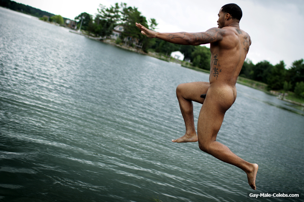 Instagram Star Steven Beck Posing Absolutely Naked