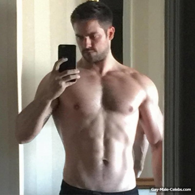 American Actor Brant Daugherty Sexy Shirtless Photoshoot