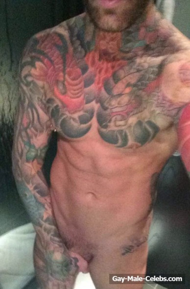 TV Star Aaron Chalmers Leaked Nude Erect Cock Selfie Photos