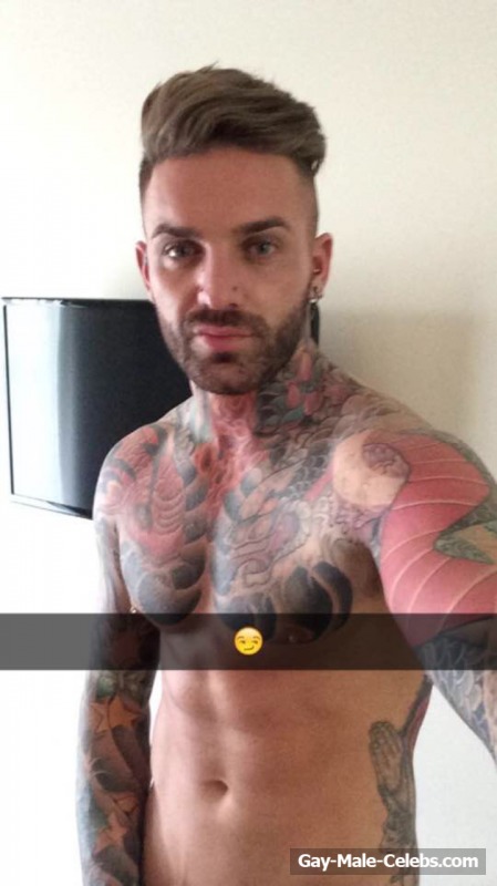 TV Star Aaron Chalmers Leaked Nude Erect Cock Selfie Photos