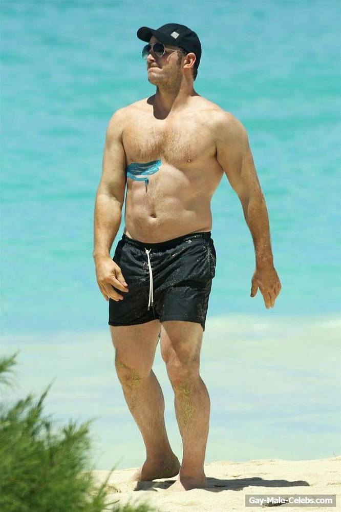 Chris Pratt Paparazzi Shirtless And Bulge Photos