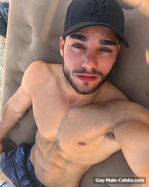 Male Model Ariel Ben Attar Doing His Sexy Nude Selfie