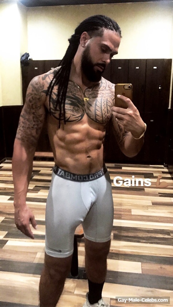 Patrick Ryan Leakd Nude And Underwear Selfie