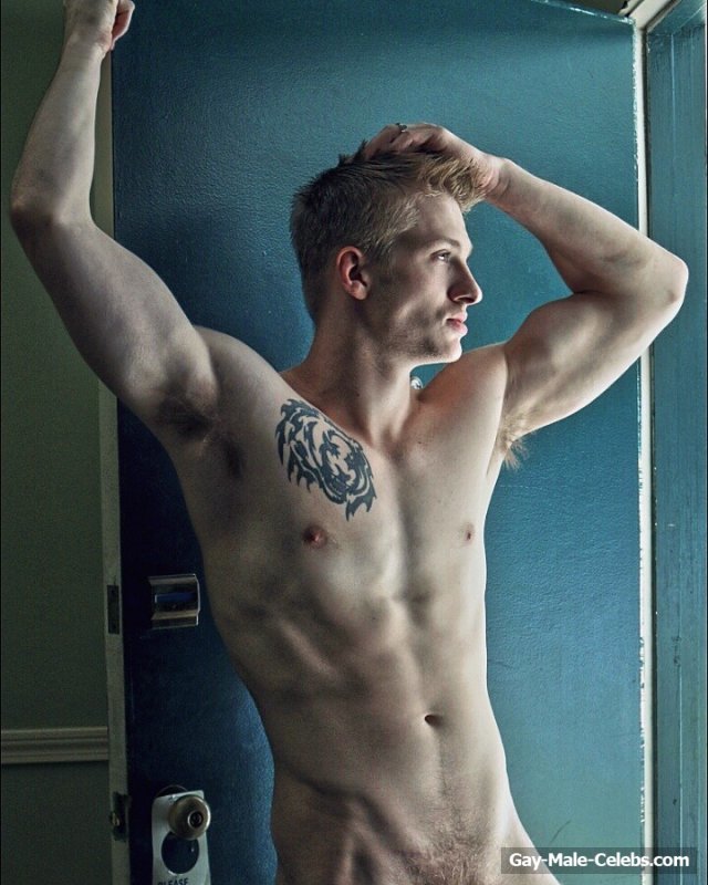 Hot Male Model Sean Ferguson Frontal Nude Photos