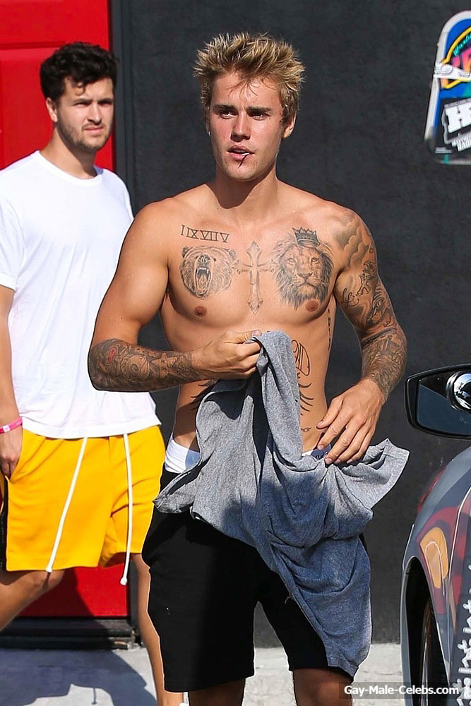 Justin Bieber Caught Shirtless in West Hollywood