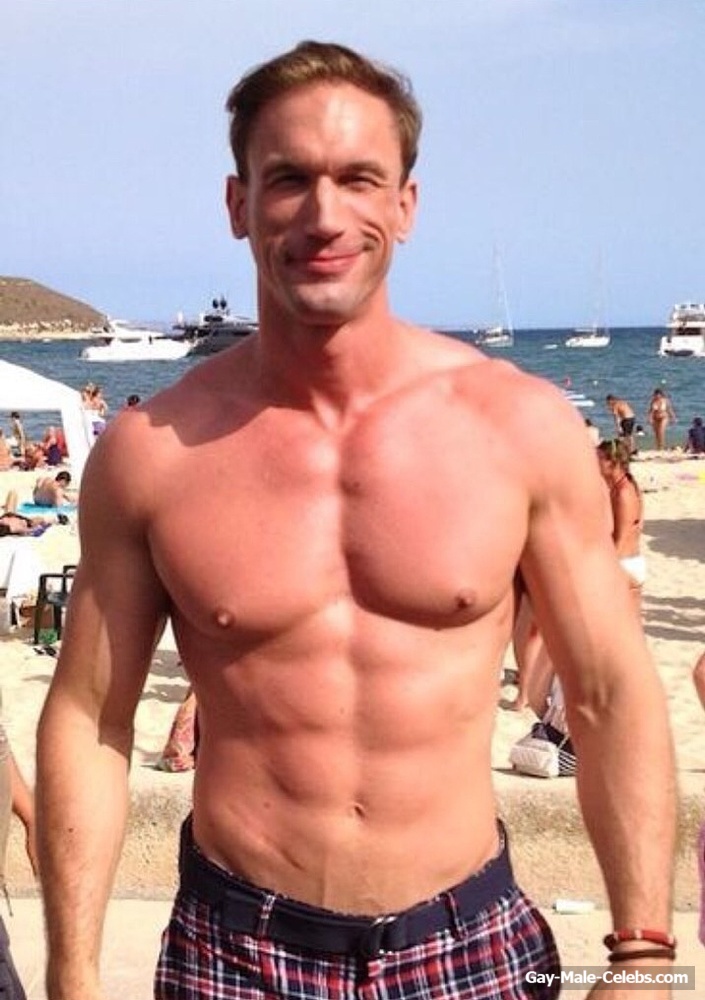 Christian Jessen Leaked Frontal Nude Selfie Shots