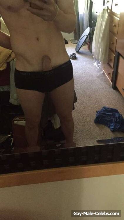 Kenton Duty New Leaked Frontal Nude Selfie Photos