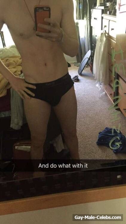 Kenton Duty New Leaked Frontal Nude Selfie Photos